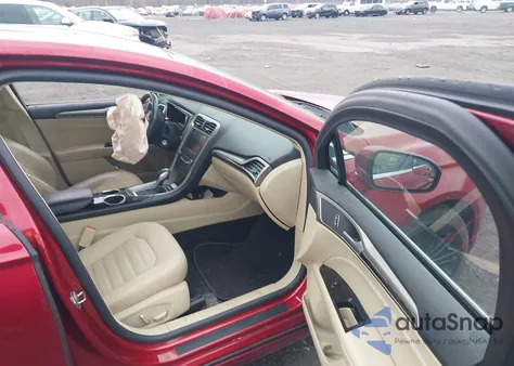 2013 Ford Fusion Se z USA, uszkodzony, nr VIN 3FA6P0HR4DR359419